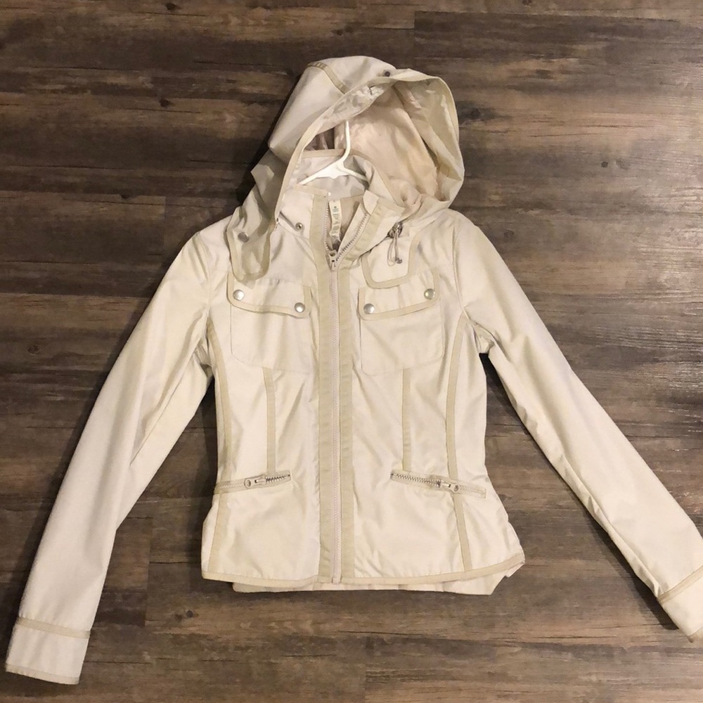 LuluLemon rain Coat